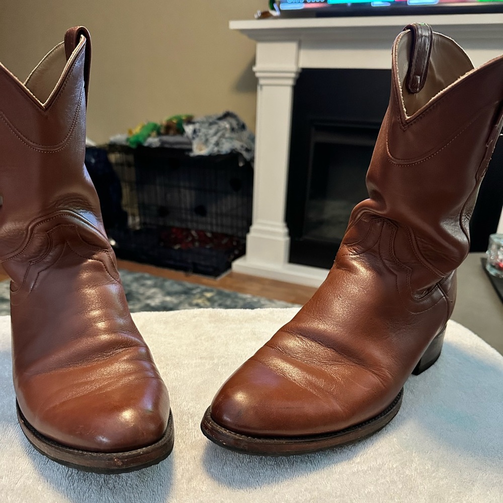 Tecovas Earls 12 1/2 D brown with soul savers, excellent shape